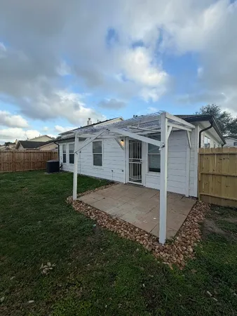 $1,950 | 13426 Sanderford Lane, Houston, TX 77083