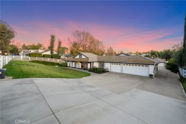 $2,100,000 | 40320 Paseo Del Cielo, Temecula, CA 92591