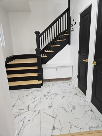 $719,999 | 5402 North Mobile Avenue, Chicago, IL 60630