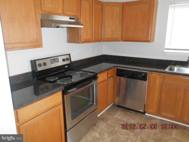 7111 Ruthgreen Road Baltimore, MD 21244 - Photo 3 of 14 Kitchen