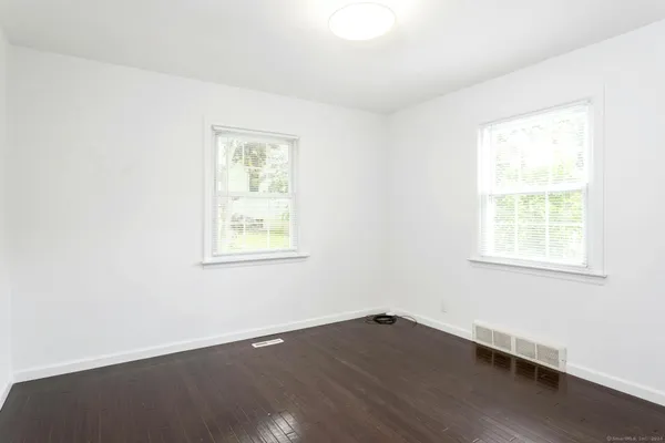 $4,000 | 124 Minturn Place, Bridgeport, CT 06606