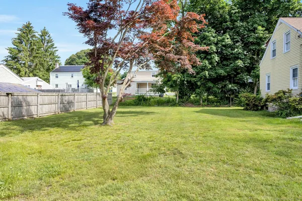 $4,000 | 124 Minturn Place, Bridgeport, CT 06606