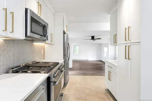 $4,000 | 124 Minturn Place, Bridgeport, CT 06606