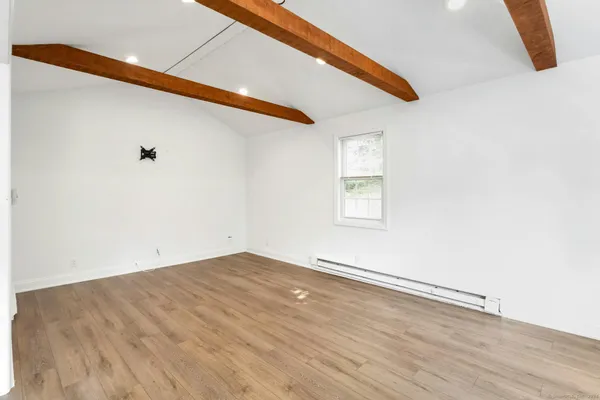 $4,000 | 124 Minturn Place, Bridgeport, CT 06606