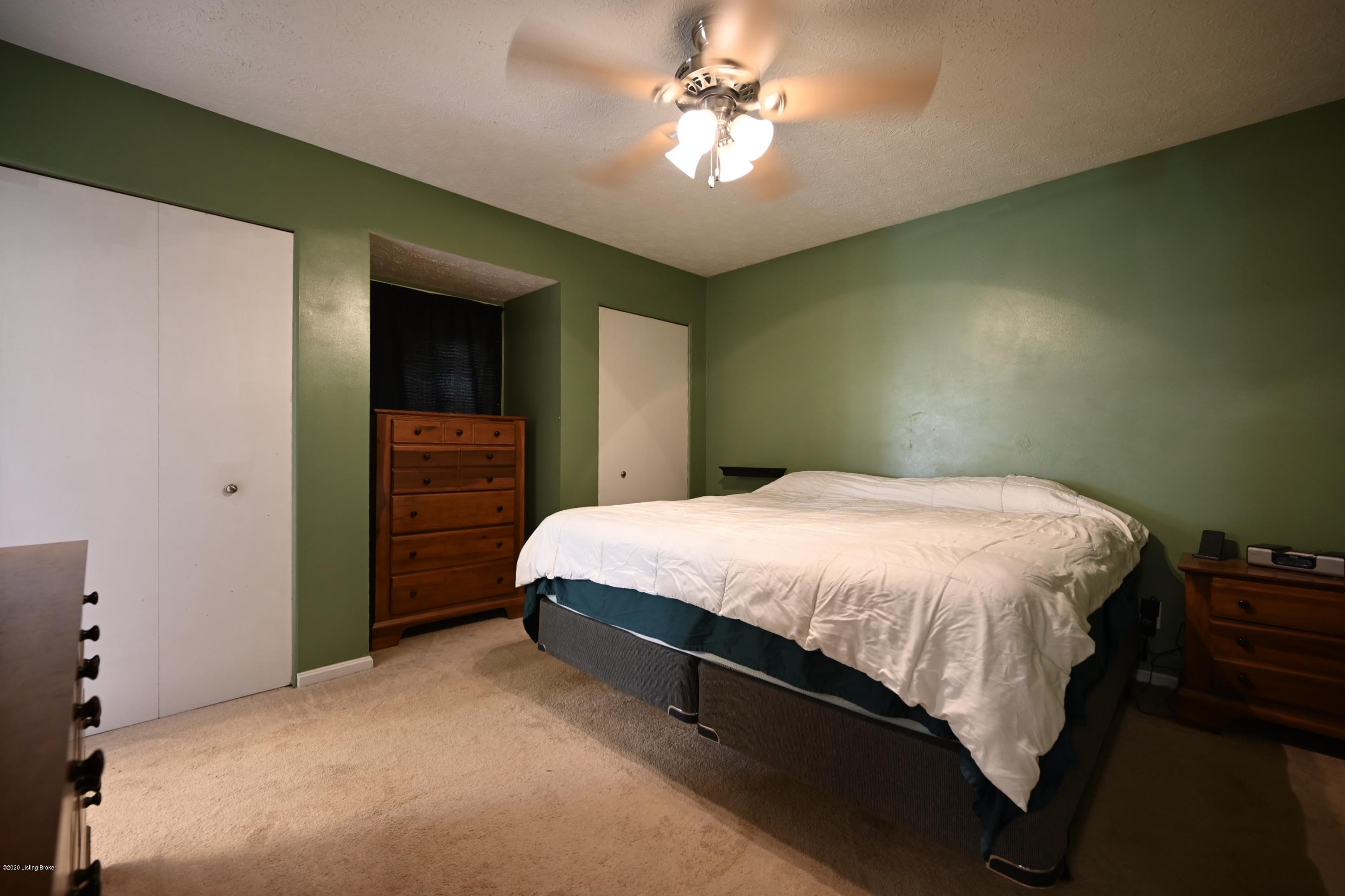 7110 Ridge Creek Road Louisville, KY 40291 - Photo 18 of 41 00877EFF-61A5-4981-AAA9-4C22DAB39A90_1_2