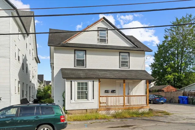 $480,000 | 15 West Street, Manchester, NH 03102