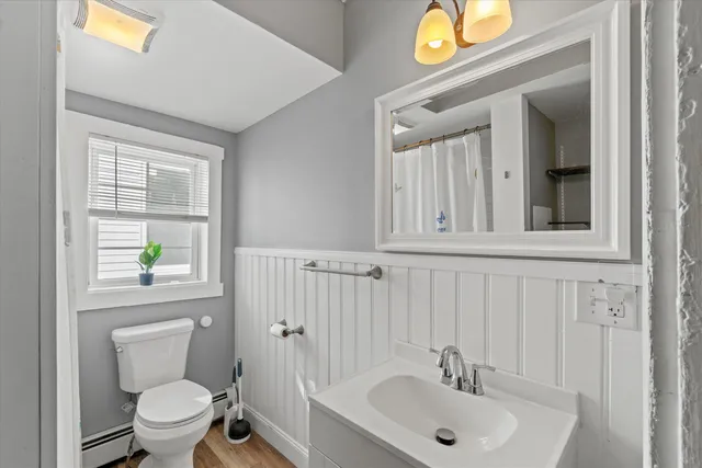 $480,000 | 15 West Street, Manchester, NH 03102