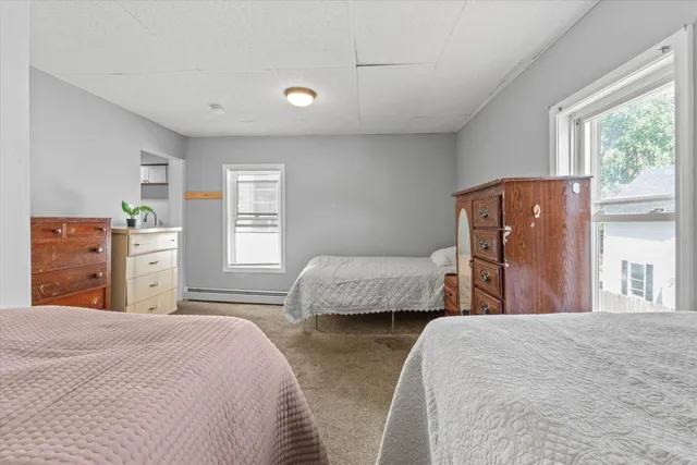 $480,000 | 15 West Street, Manchester, NH 03102