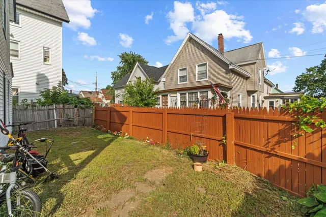 $480,000 | 15 West Street, Manchester, NH 03102