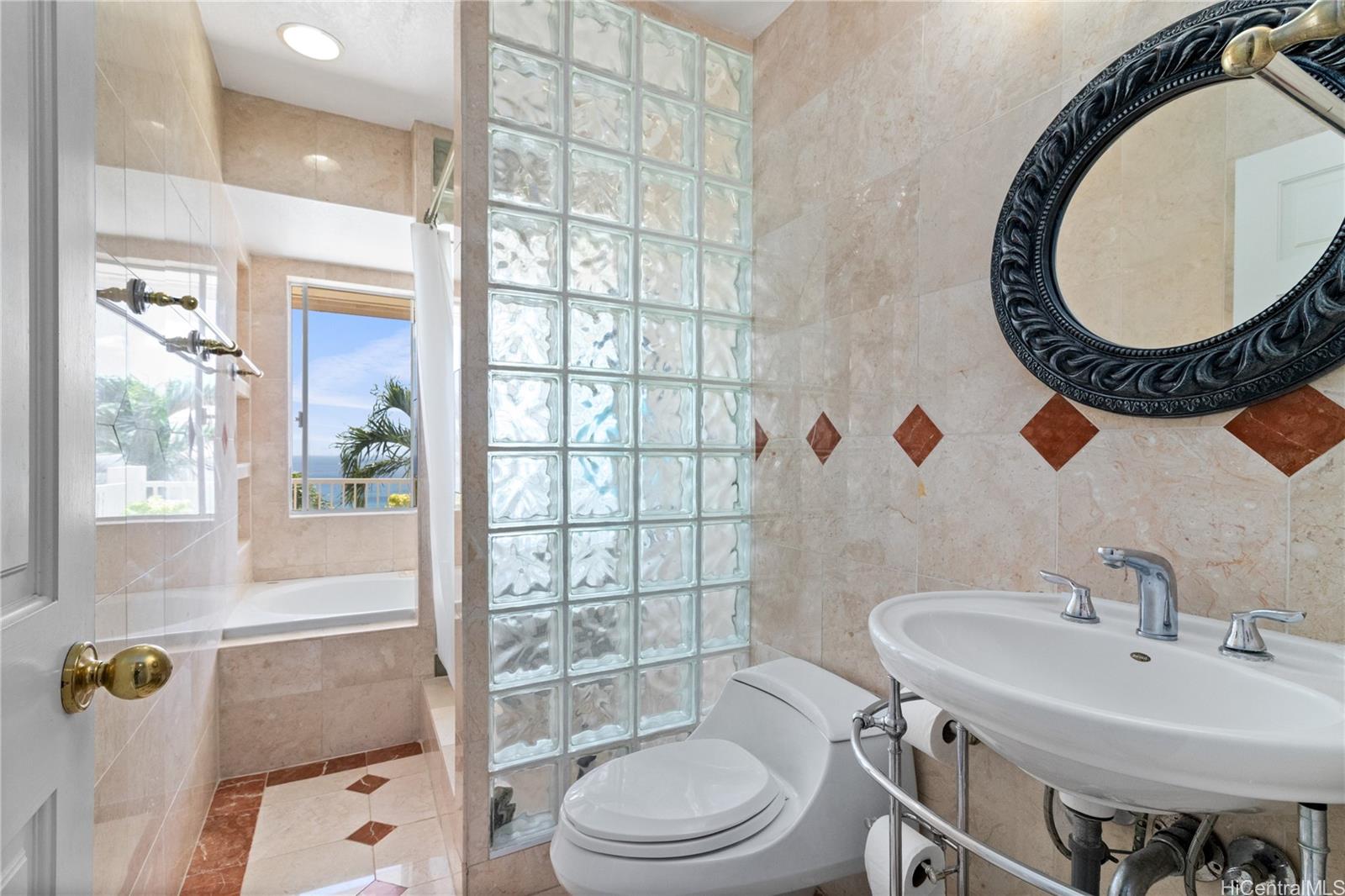 483 Maono Loop Honolulu, HI 96821 - Photo 16 of 25