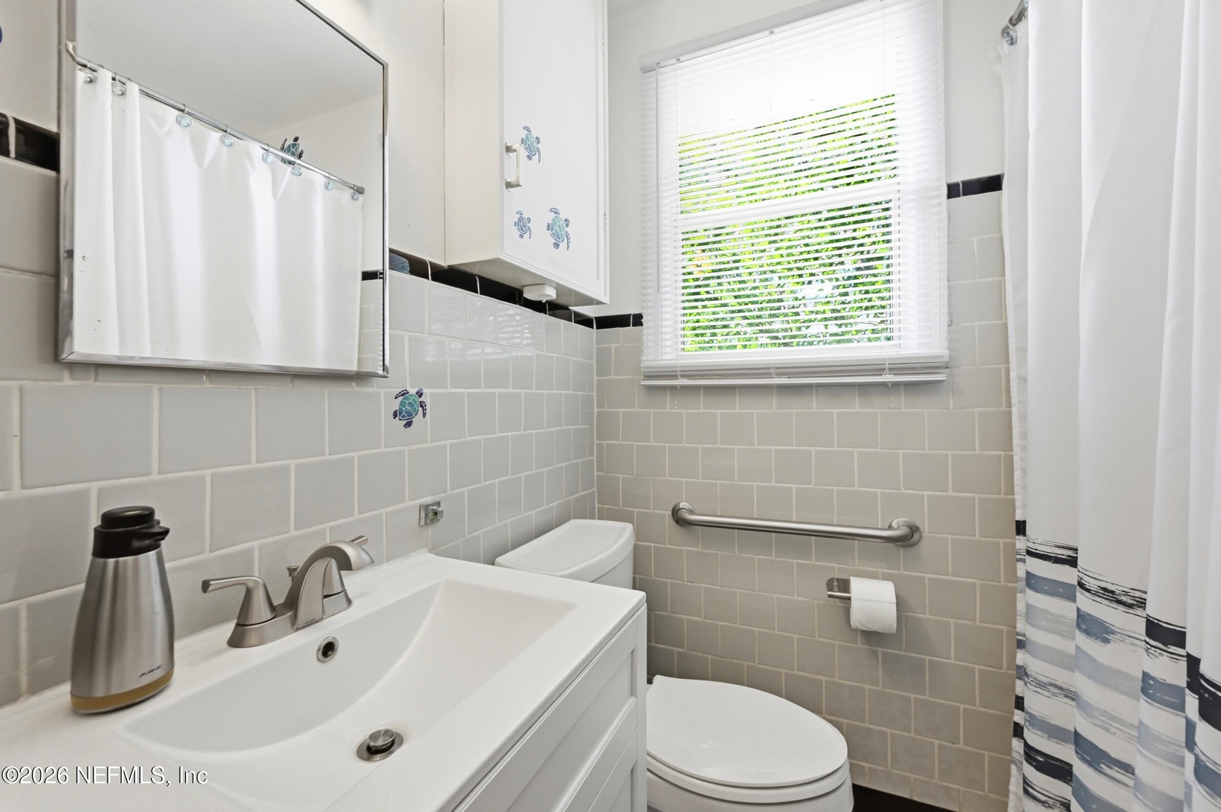 1732 Planters Road Jacksonville, FL 32207 - Photo 19 of 30 Bathroom