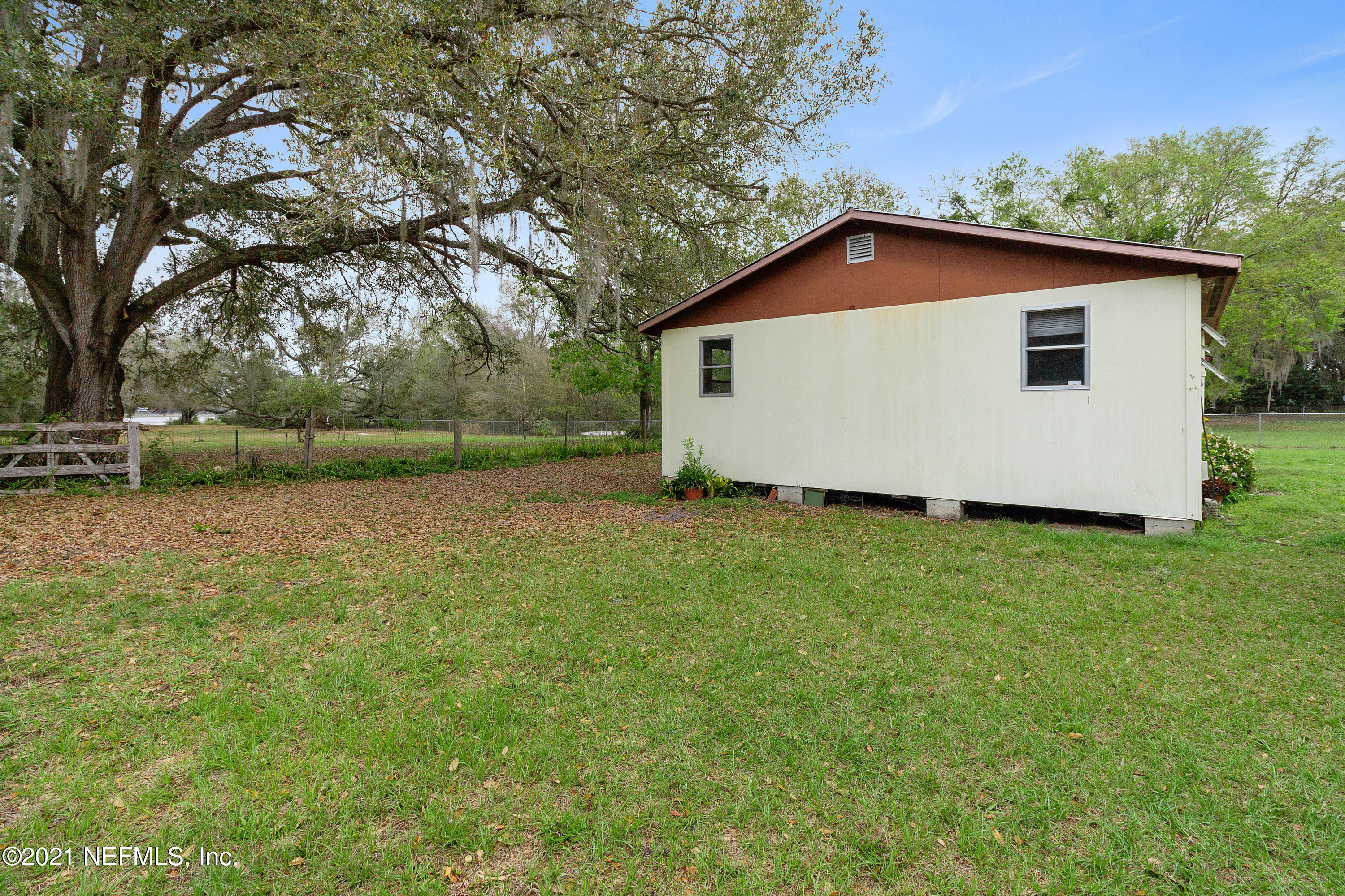 161 Cowpen Lake Point Road Hawthorne, FL 32640 - Photo 5 of 24 IMG_4641