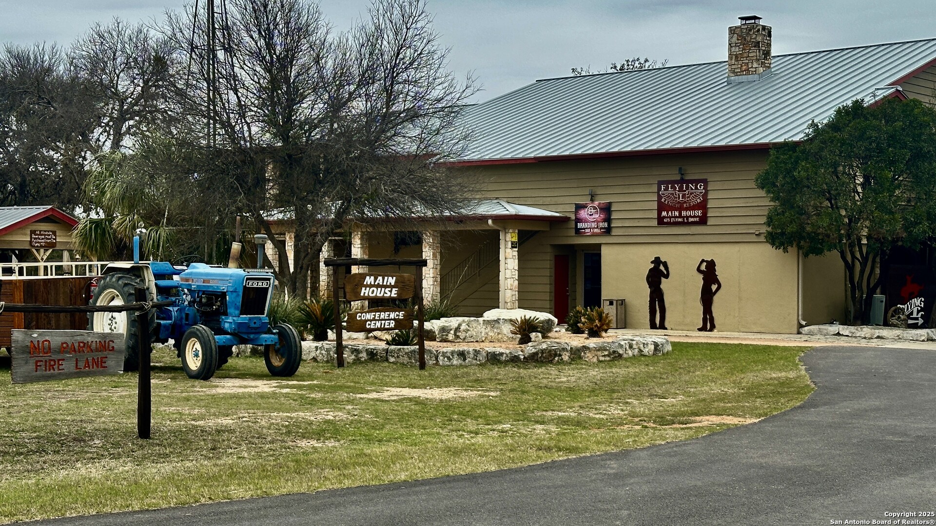 0 Tawny Oak Bandera, TX 78003 - Photo 11 of 13 a view of a chairs and table in patio