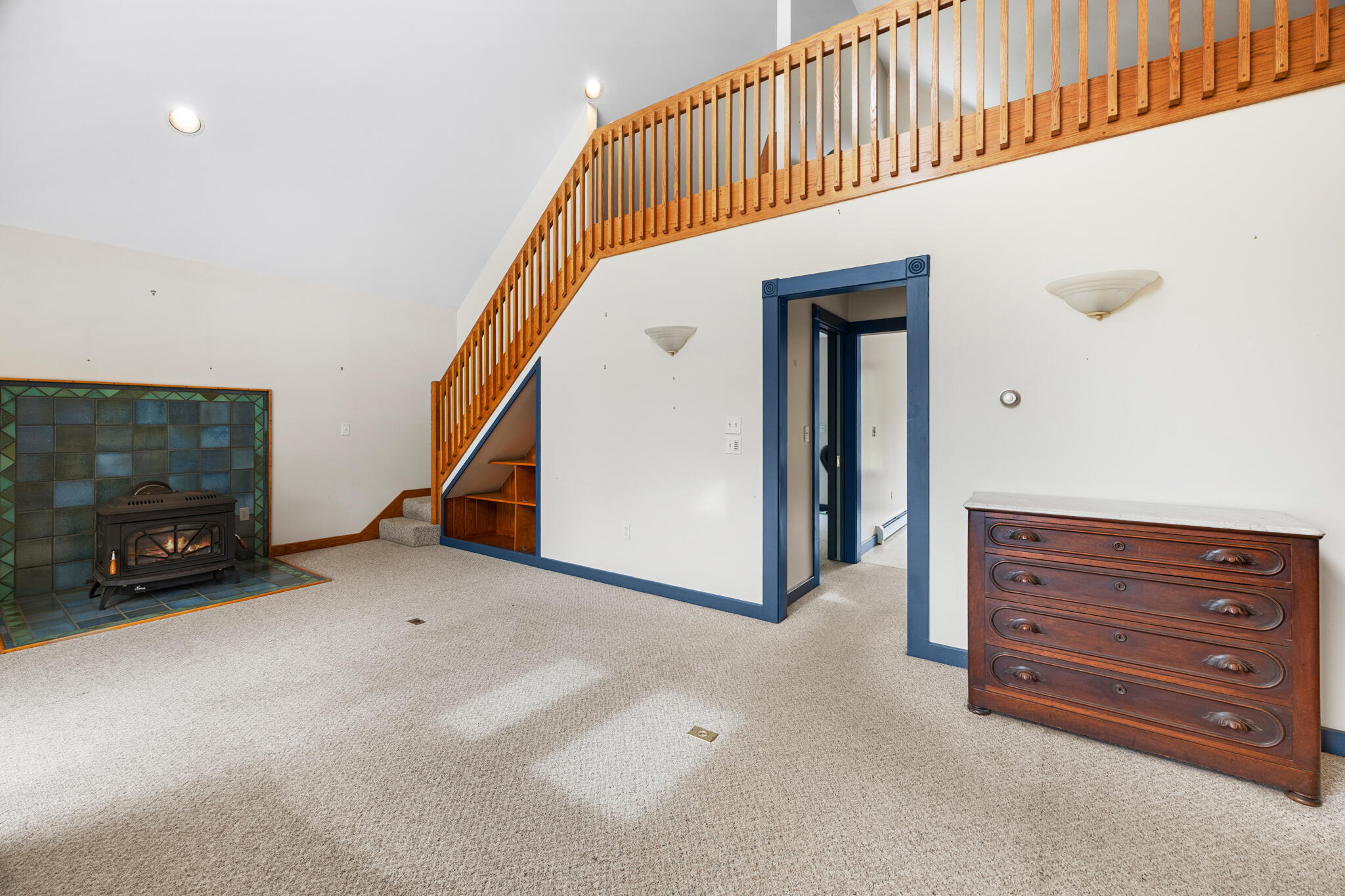 563 Newbury Neck Road Surry, ME 04684 - Photo 38 of 67 Living Room