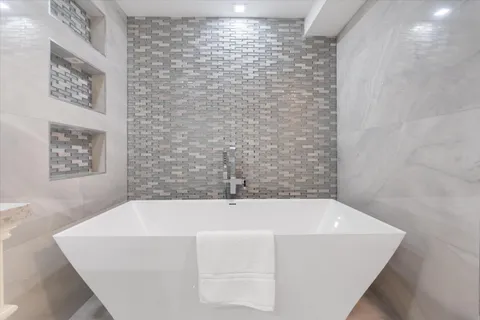 $3,100,000 | 3211 South Ocean Boulevard, Unit 802, Highland Beach, FL 33487