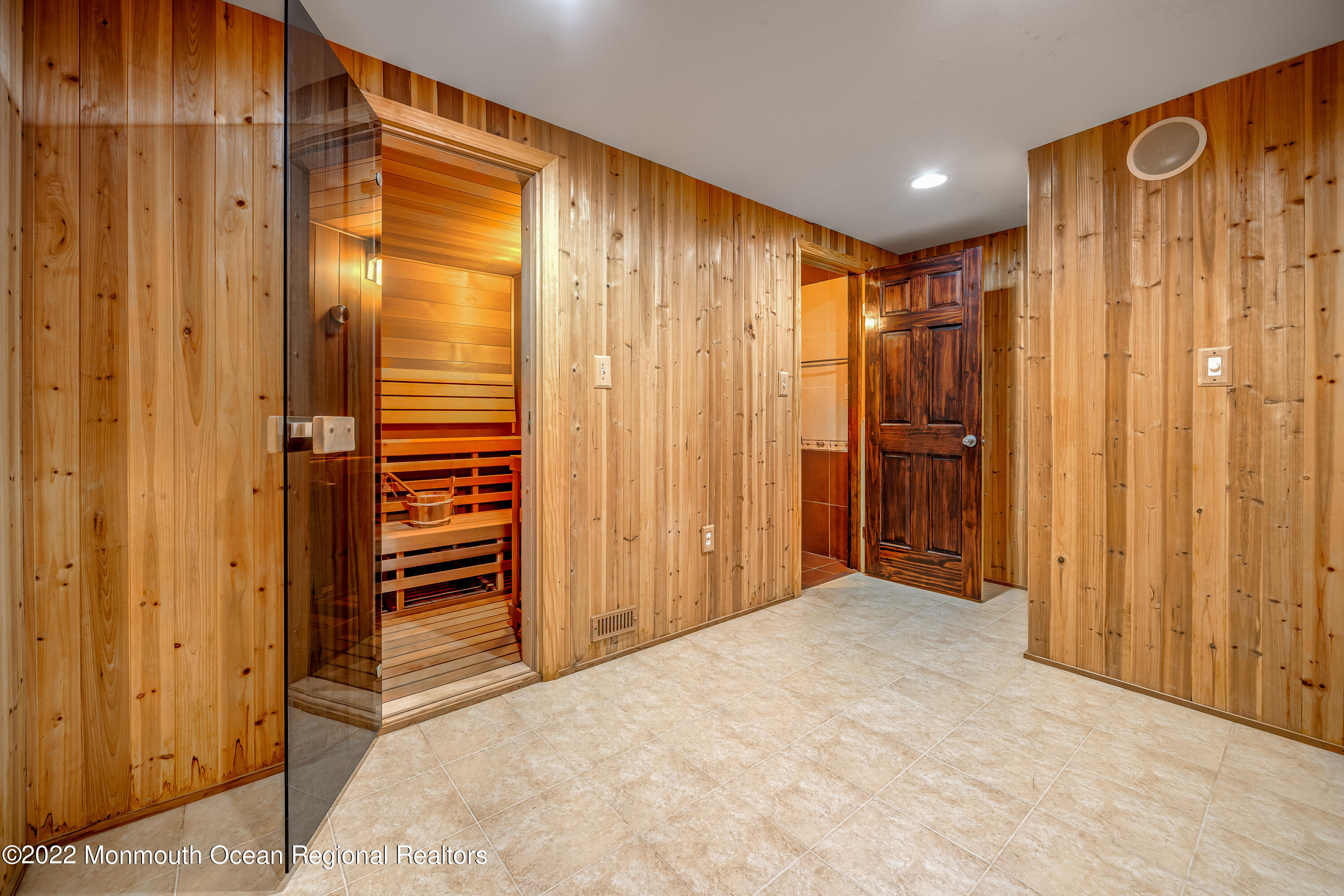 230 Riverside Drive Bayville, NJ 08721 - Photo 35 of 40 changing room