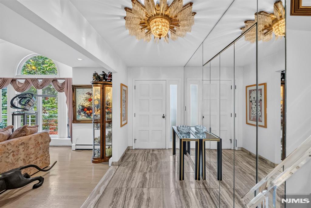 1230 Duncan Road Fort Lee, NJ 07024 - Photo 4 of 50