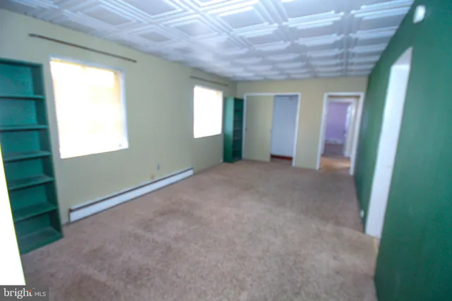 a view of empty room with window