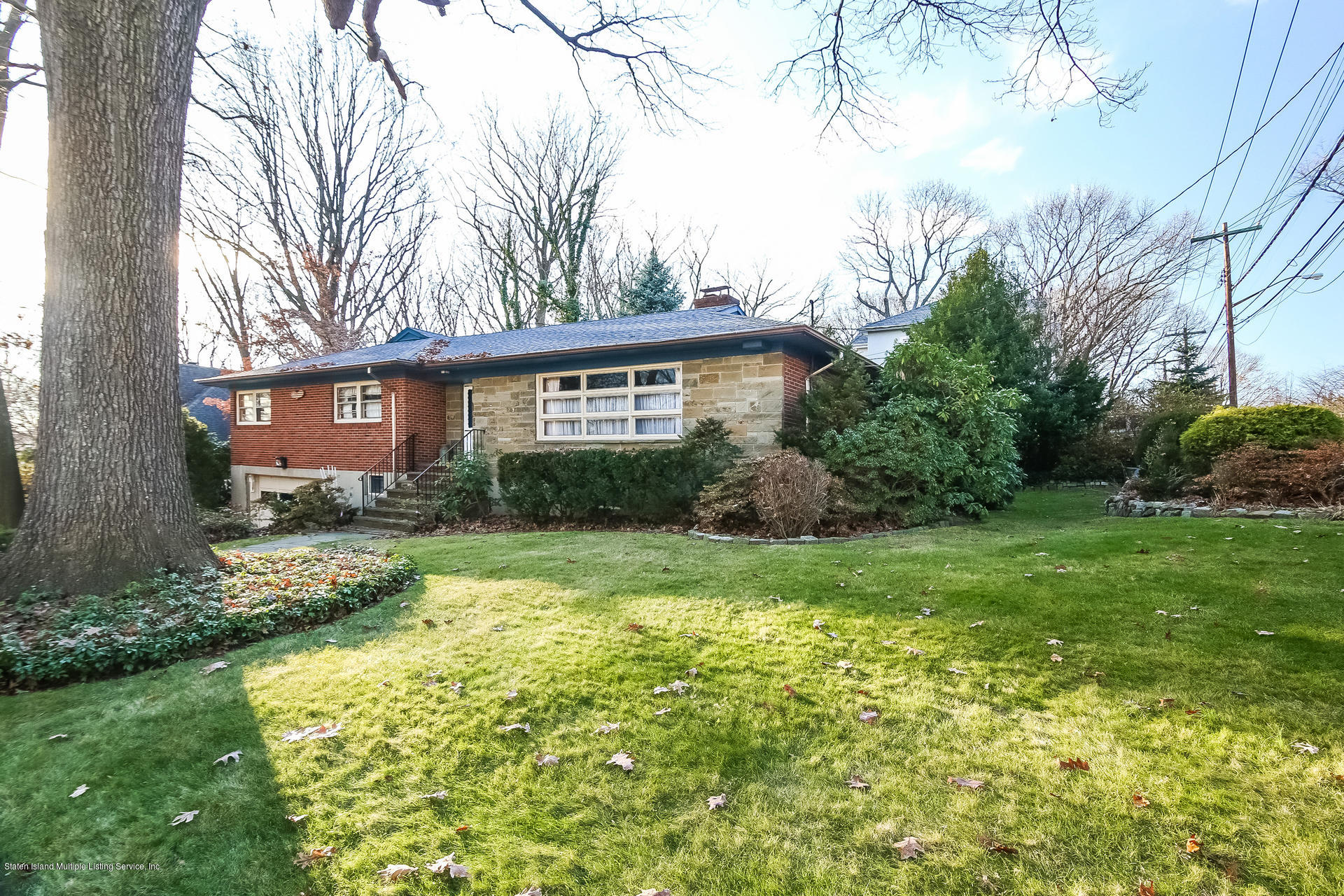 8 Inwood Road Staten Island, NY 10304 - Photo 17 of 19 Corner View
