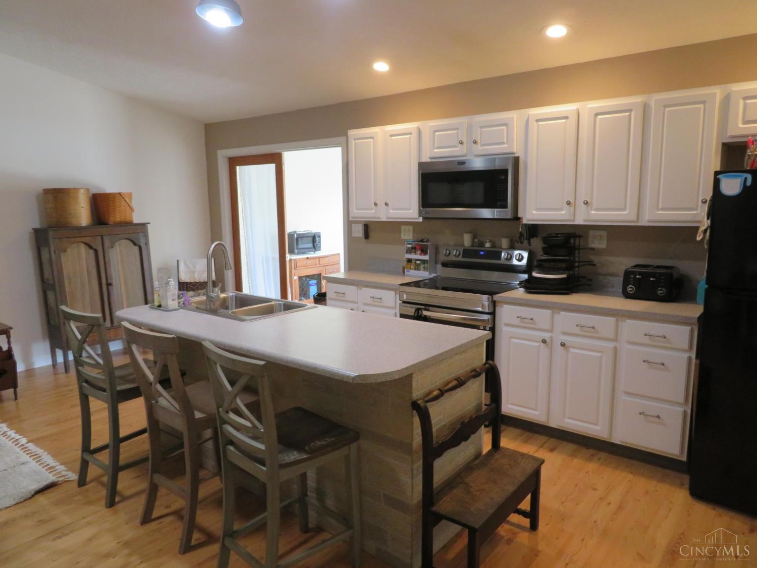8024 Hightop Road Hillsboro, OH 45133 - Photo 23 of 97