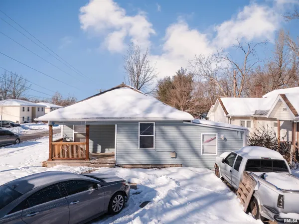 $128,000 | 1201 North 11th Street, Herrin, IL 62948
