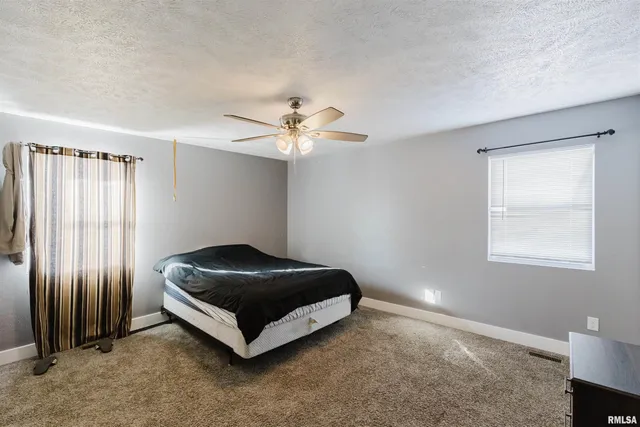 $140,000 | 1201 North 11th Street, Herrin, IL 62948