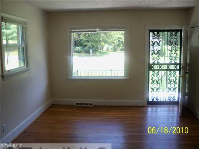 3550 Shaw Road Winston-Salem, NC 27105 - Photo 3 of 4 Living Room.