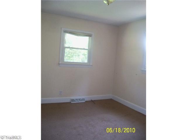 3550 Shaw Road Winston-Salem, NC 27105 - Photo 4 of 4 1st Bedroom.