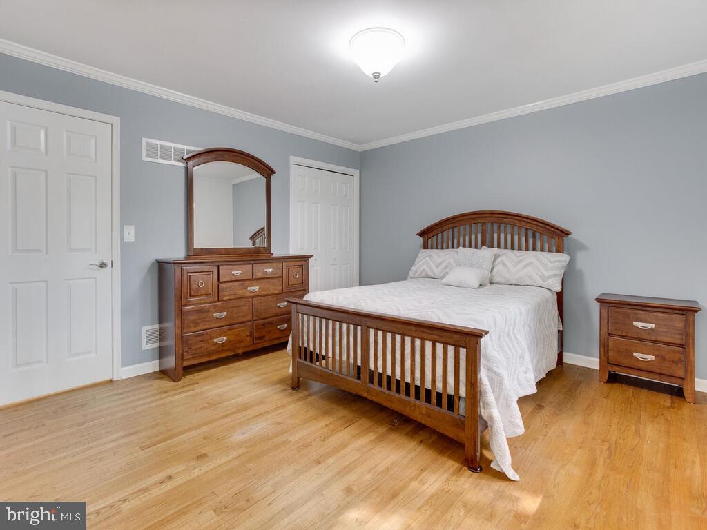 3710 8th Avenue Edgewater, MD 21037 - Photo 17 of 38 master bedroom