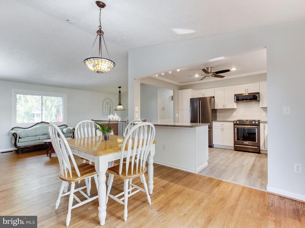 3710 8th Avenue Edgewater, MD 21037 - Photo 9 of 38 dining area & kitche