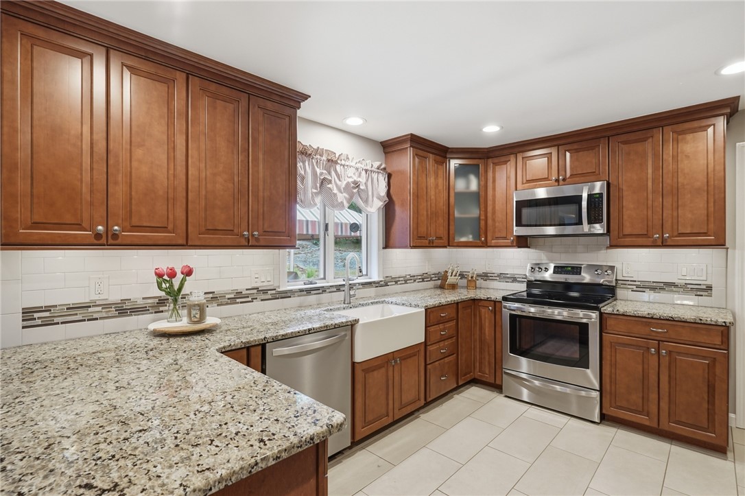 19 Mt Hygeia Road Foster, RI 02825 - Photo 10 of 48
