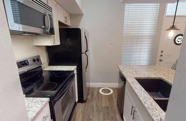 $1,400 | 2814 Nueces Street, Unit 205, Austin, TX 78705