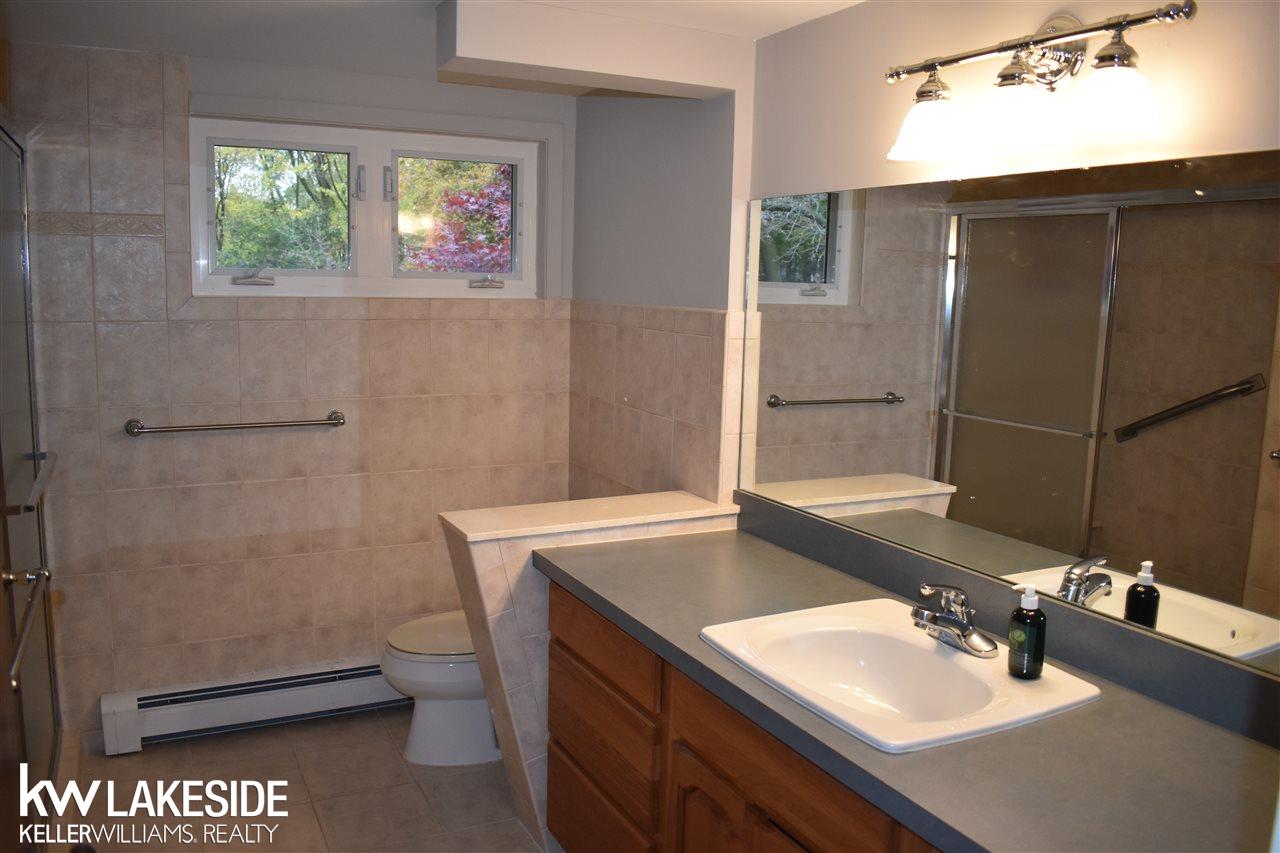 603 Wilwood Road Rochester, MI 48309 - Photo 15 of 29 31395323-14.JPG