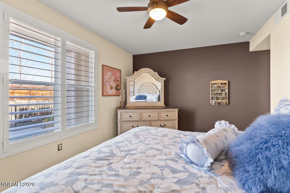 596 Costa Azul Drive Sparks, NV 89436 - Photo 12 of 21 596 Costa Azul Drive Sparks NV 89436 16