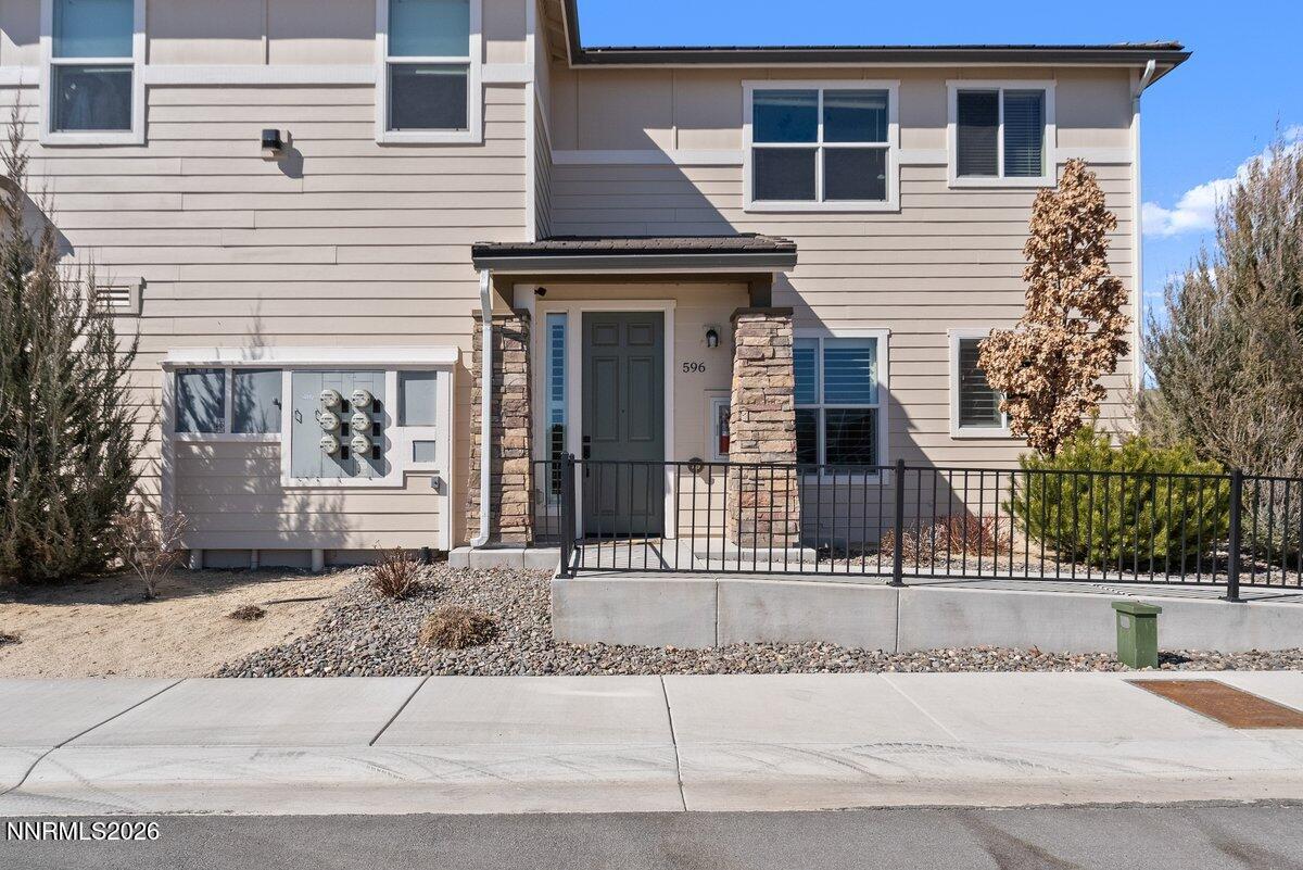 596 Costa Azul Drive Sparks, NV 89436 - Photo 3 of 21 596 Costa Azul Drive Sparks NV 89436 1 o