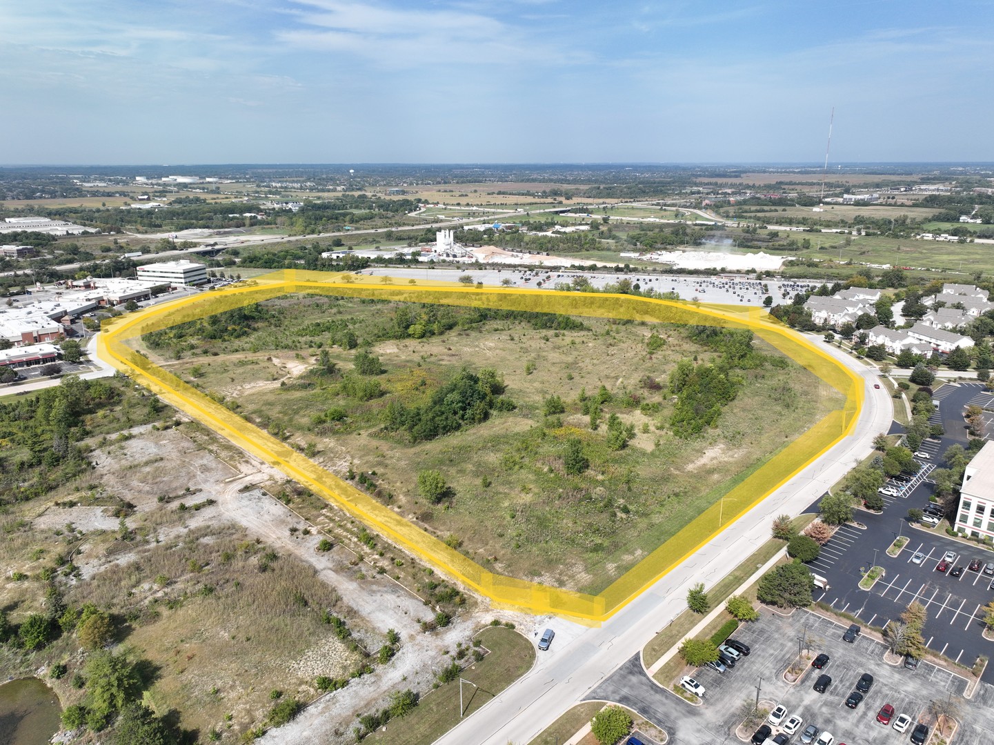 Lot 22 Hickory Creek Drive Mokena, IL 60448 - Photo 2 of 6 a view of a swimming pool and an ocean view