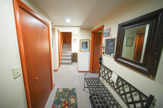 $795,000 | 211 Wood Road, Hartford, VT 05059