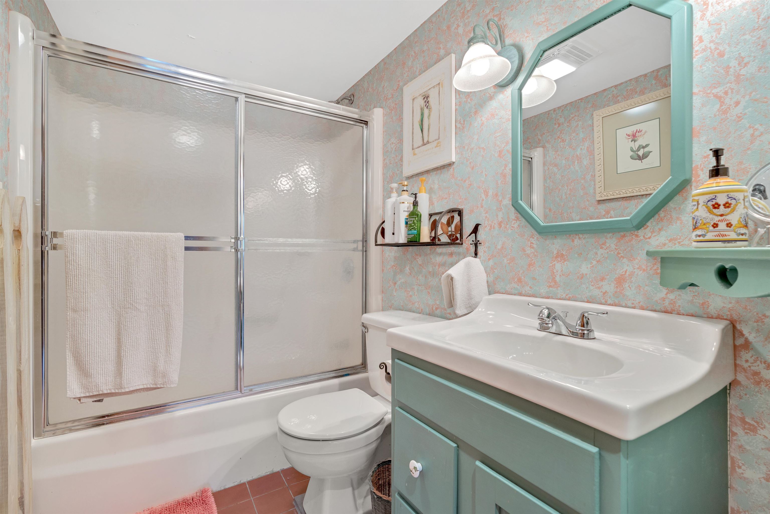 211 Wood Road Hartford, VT 05059 - Photo 31 of 56