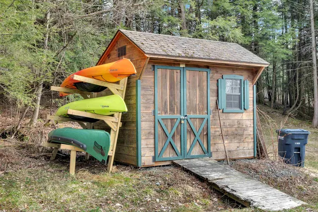 $795,000 | 211 Wood Road, Hartford, VT 05059