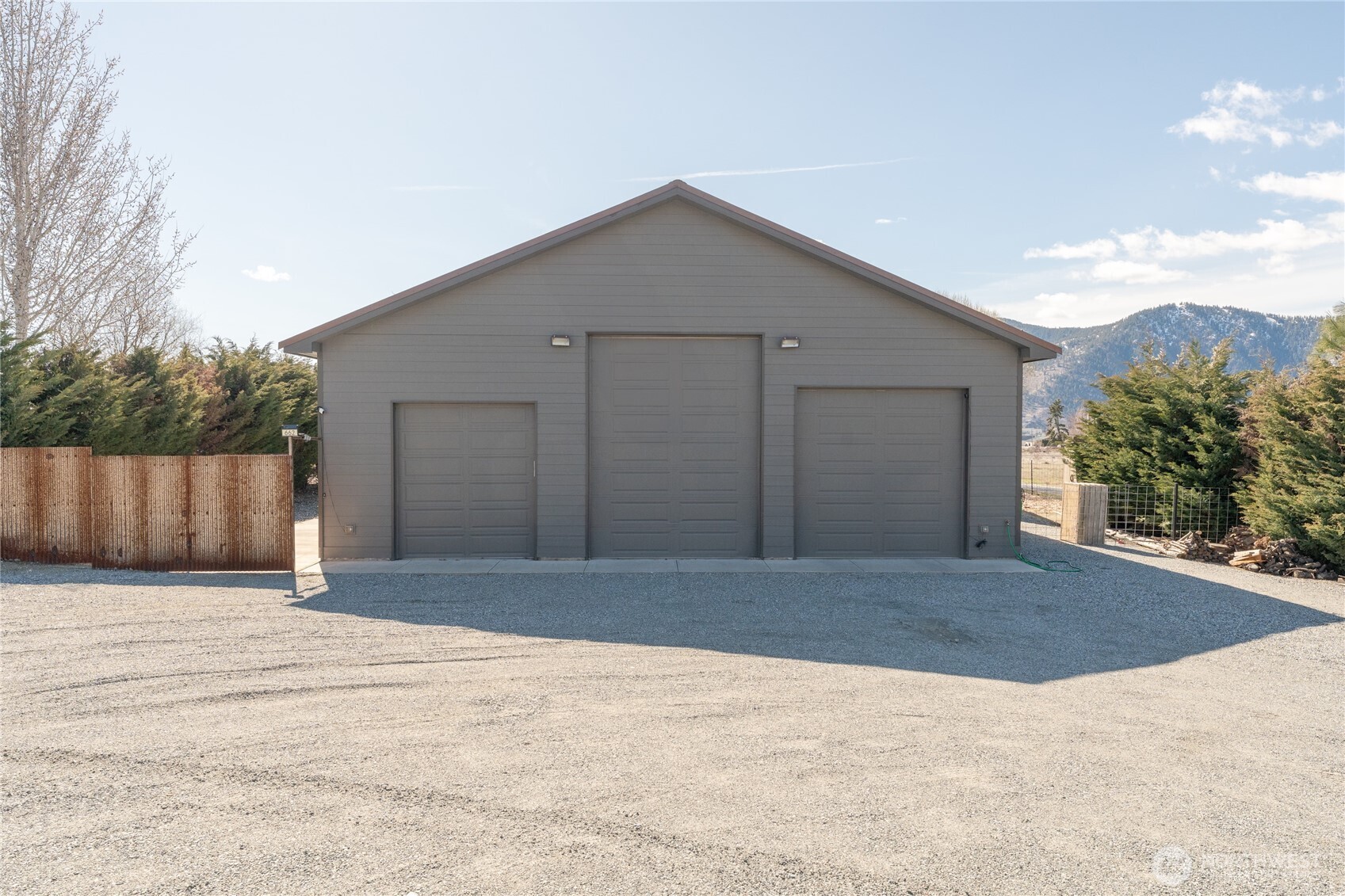 674 Lloyd Road Manson, WA 98831 - Photo 4 of 33 Gallery Image 4