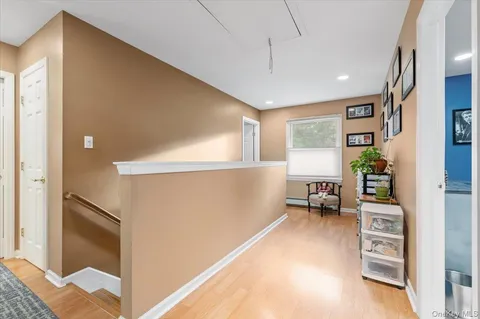 $749,999 | 7 Maple Avenue, Holbrook, NY 11741