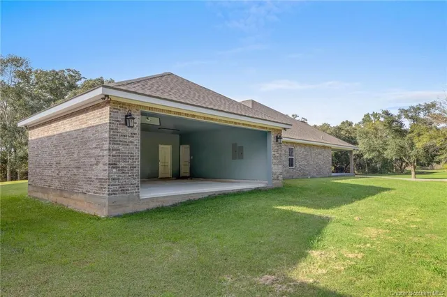 $799,000 | 19287 Dama Landry Road, Jennings, LA 70546