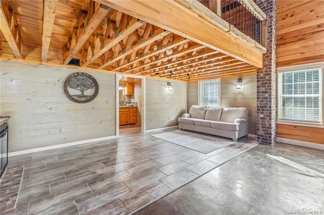 $799,000 | 19287 Dama Landry Road, Jennings, LA 70546