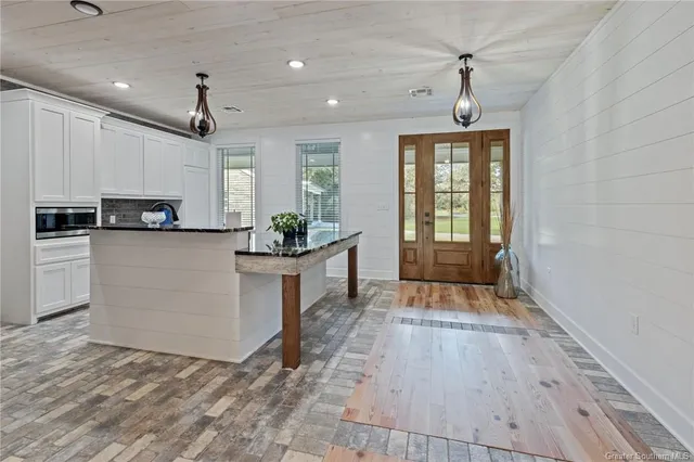 $799,000 | 19287 Dama Landry Road, Jennings, LA 70546