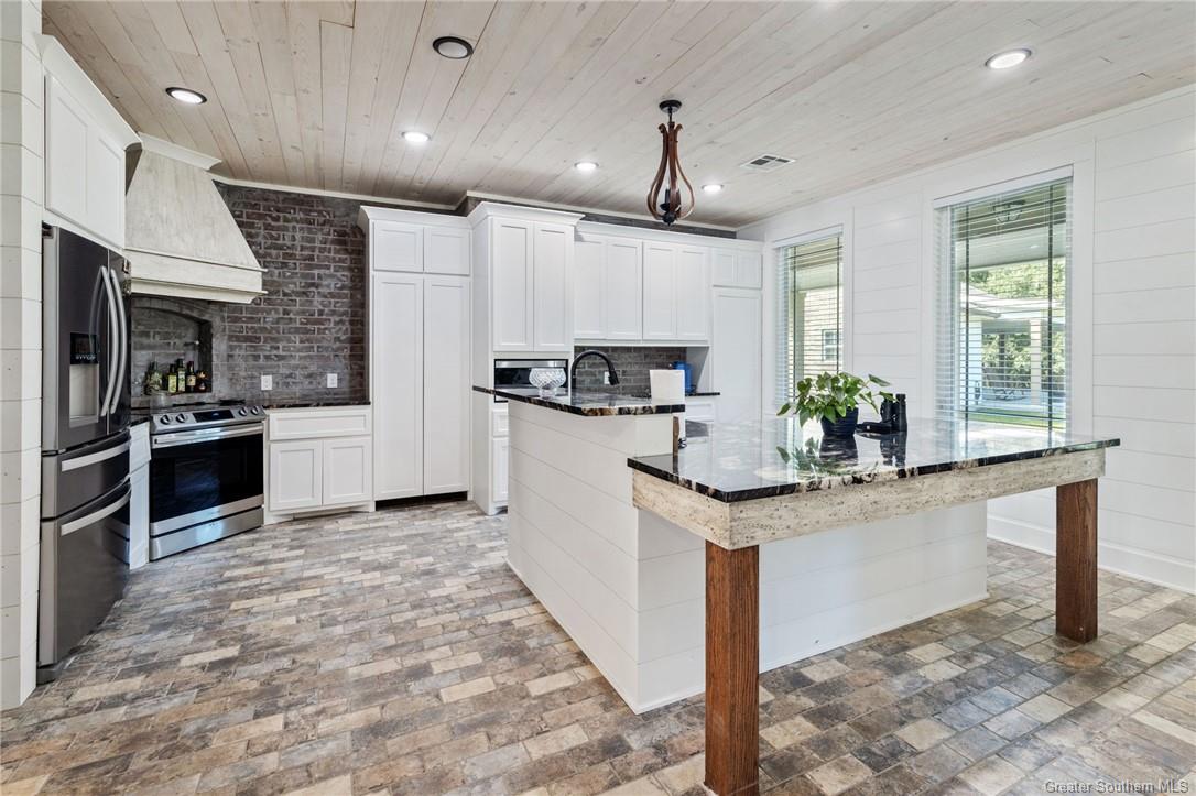 19287 Dama Landry Road Jennings, LA 70546 - Photo 6 of 45