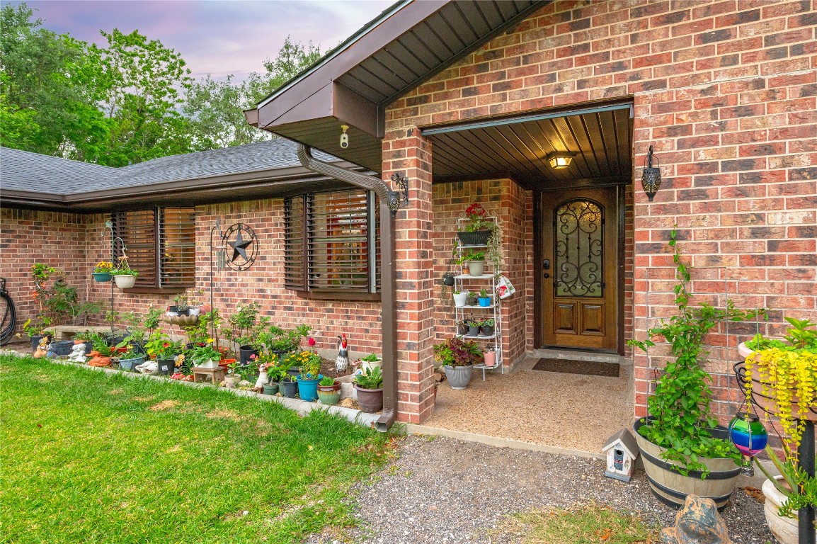 725 Thompson Road Alvin, TX 77511 - Photo 11 of 44