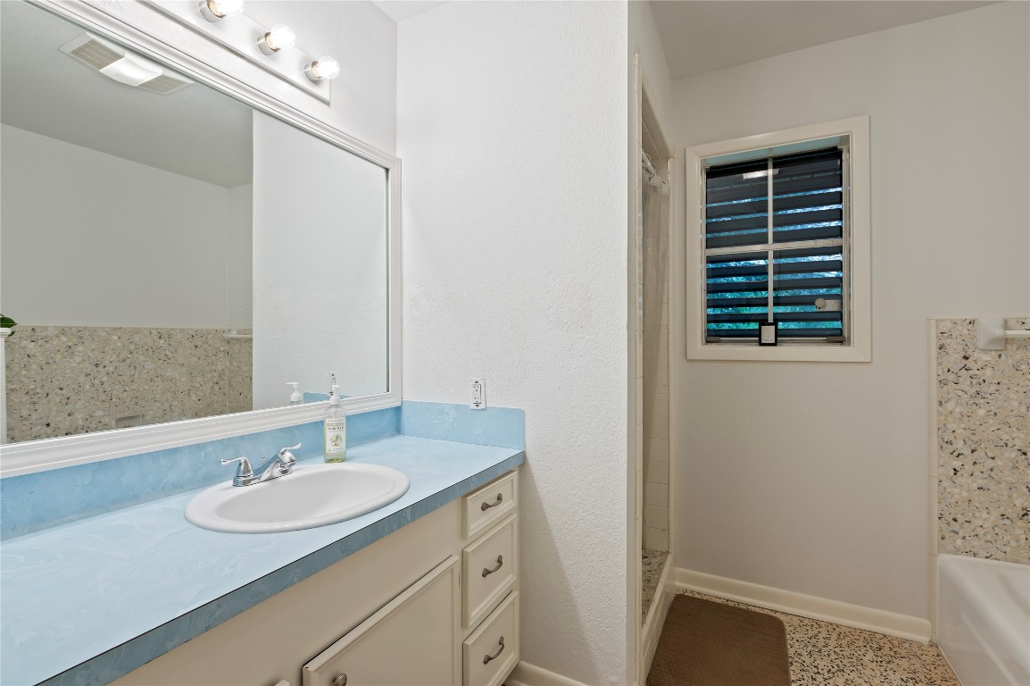 725 Thompson Road Alvin, TX 77511 - Photo 24 of 44