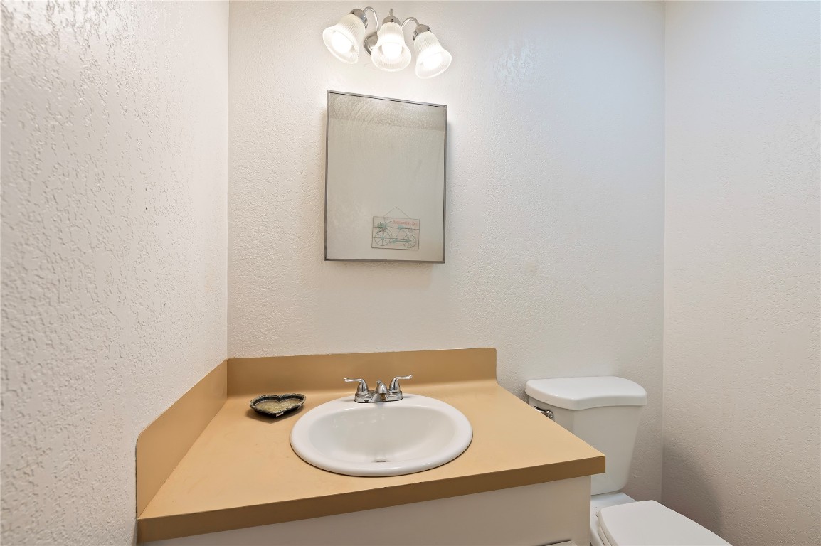 725 Thompson Road Alvin, TX 77511 - Photo 30 of 44 half bathroom