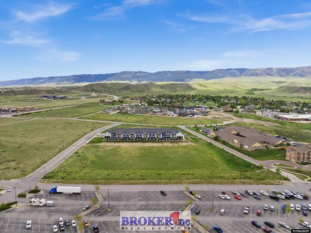 $2,143,152 | 3250 Patriot Drive, Casper, WY 82604