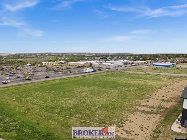 $2,143,152 | 3250 Patriot Drive, Casper, WY 82604